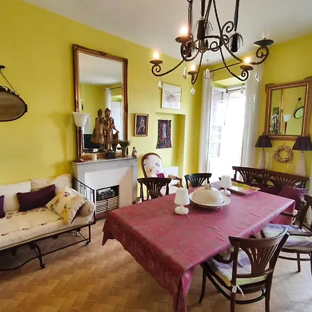 2-bedroom With Balcony And Sea View Apartment *